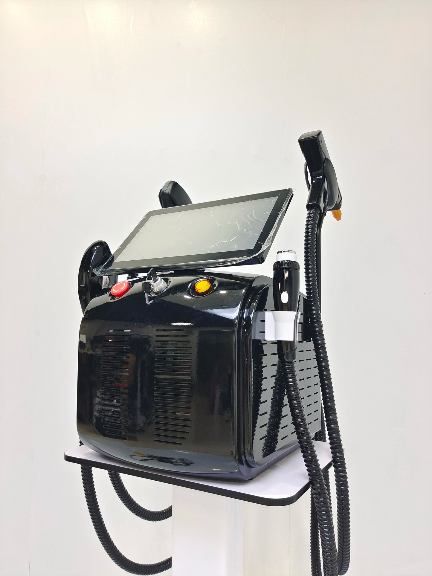 FEMUN 4IN1 RF IPL Soprano Ice Titanium 808nm Diode Laser